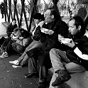 DSCN1468-2004  Juttas suppenküche für obdachlose - ostersonntag 11. april 2004 seit vielen jahren - jeden 2. sonntag 15 uhr am dom forum - for homeless only : streetlife, cologne-photo, die-wege
