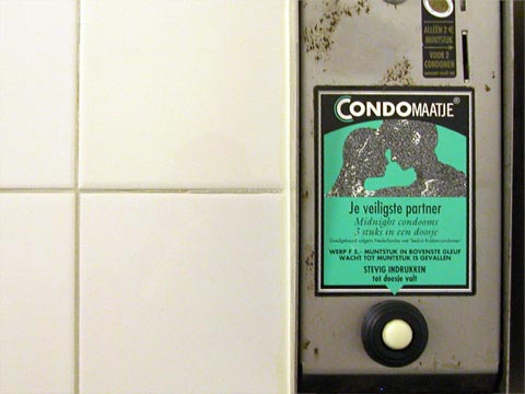 DSCN2900 condomaatje