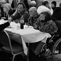 DSC 4712-2012-11-01  essen für obdachlose und andere arme leute in der wolkenburg 01.11.2012