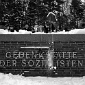 DSC 4109-2010-01-10  berlin lichterfelde januar 2010 - sozialisten-gedenktag : die-wege-photo, photoreportage, berlin lichterfelde, sozialisten-gedenktag